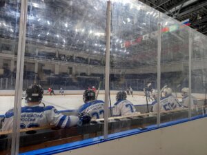 Дежурство скорой помощи на III Турнире по хоккею среди федеральных органов государственной власти Российской Федерации
